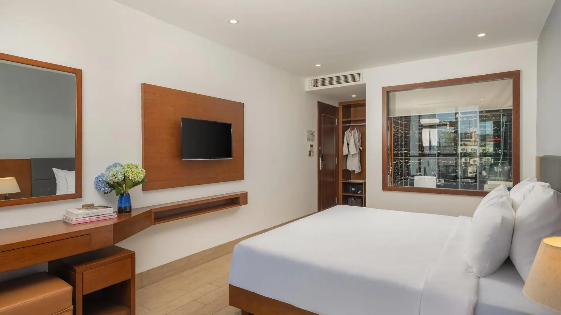 Sana Da Nang Beach Hotel